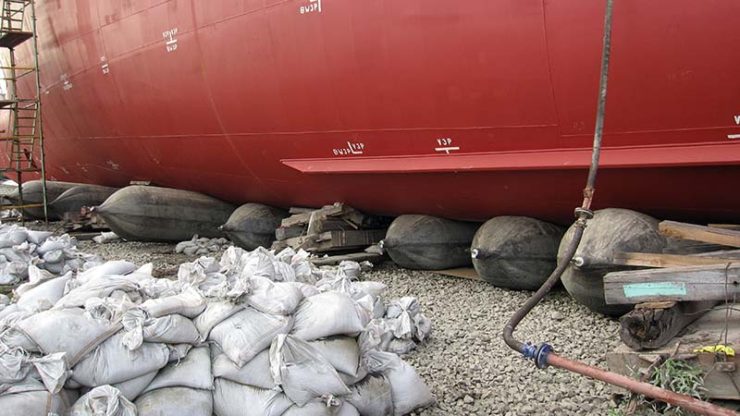 Salvage stranded 6500 CBM LPG Vessel with Evergreen marine airbags