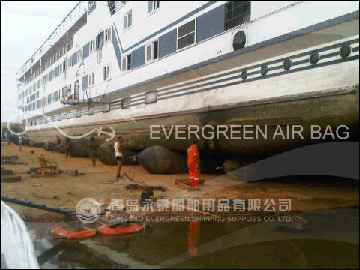 Ship Landing in Egypt with airbags