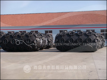 Evergreen Floating Pneumatic Marine Fenders for Germany Ship-owner