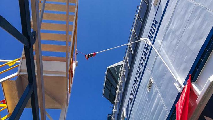 Two 70 m LNG Aluminium catamarans launching with evergreen airbags