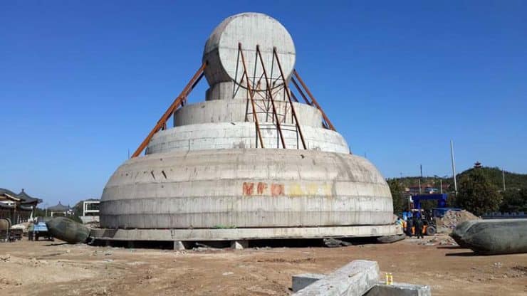 Relocates 4000 tonnes statue with evergeen airbags