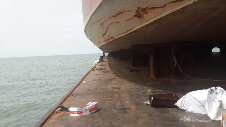 Evergreen Launches 300 ft barge atop another 300 ft barge with airbags