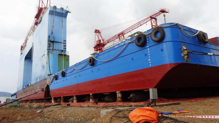 Dry dock a floating dry dock with Evergreem marine airbags