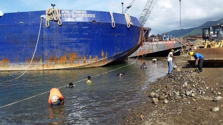 Dry dock barge in Alatou PNG launched with evergreen airbags