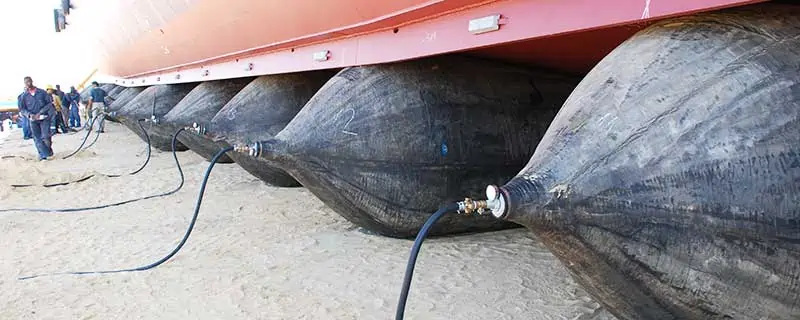 How-to-use-marine-rubber-airbags-to-launch-a-ship