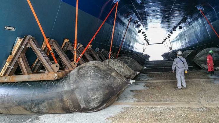 Two 70 m LNG Aluminium catamarans launching with evergreen airbags
