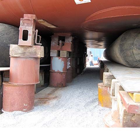 Evergreen Launches 7000 T DSV in Vietnam Vung Tau with airbags